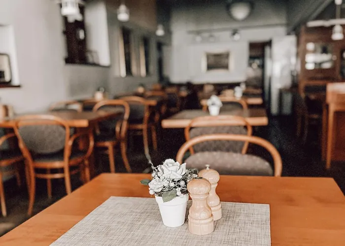 Отель Restaurant Ratsstube Кальв